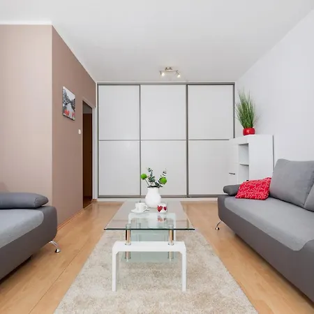 Center Iii By Renters Apartament