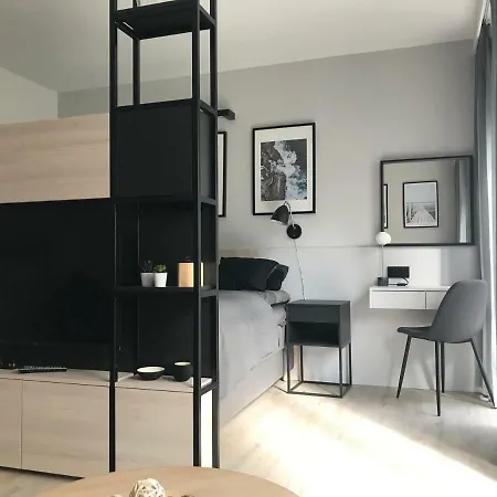 - Wyspianskiego 34e *