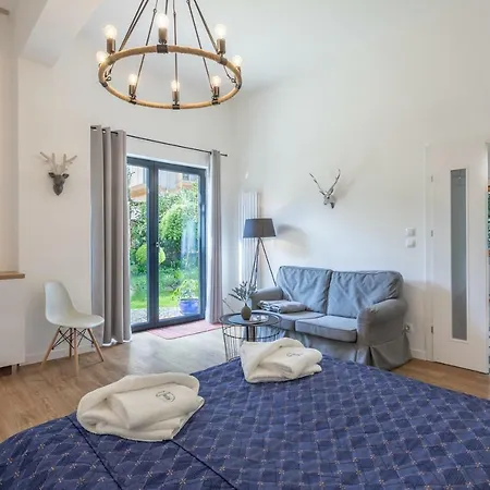 Bed & Breakfast 4 Pory Roku Swinoujscie