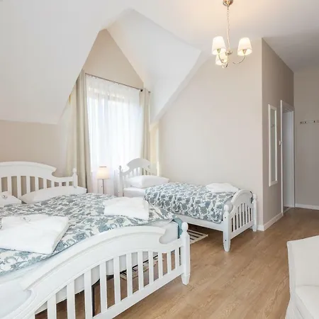 4 Pory Roku & Uznam Bed & Breakfast 3*