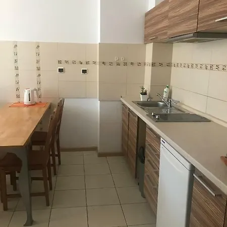 Amelia 1 Apartment