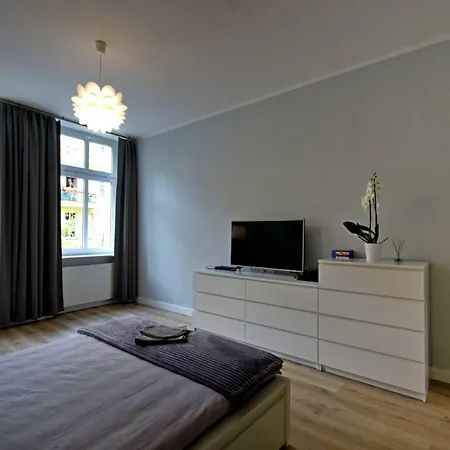 Paderewskiego 12m2 Apartment *