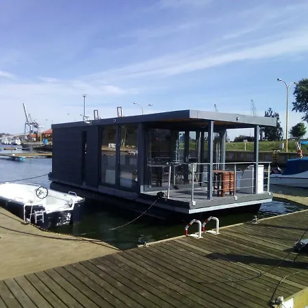 Houseboat Porta Mare Iii Apartment