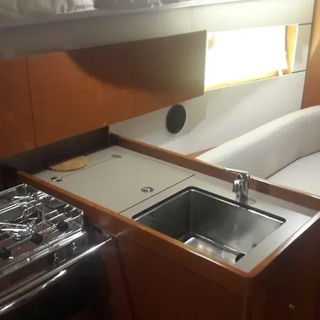 Luxury Yacht/marina Apartment Swinoujscie