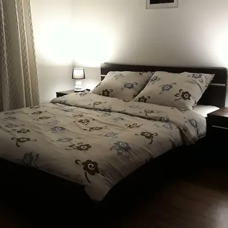 Apartment Frog - 2 Bedrooms And Living