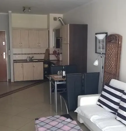 Platan Patio 2 *