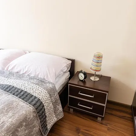 Apartment Platan Ul.chelmonskiego 6b *