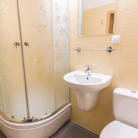 Apartment Platan Ul.chelmonskiego 6b